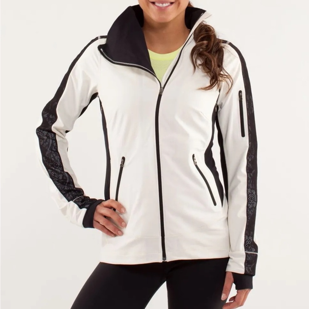 RARE Lululemon Run: Draft Dodger Jacket- polar cream, size 6